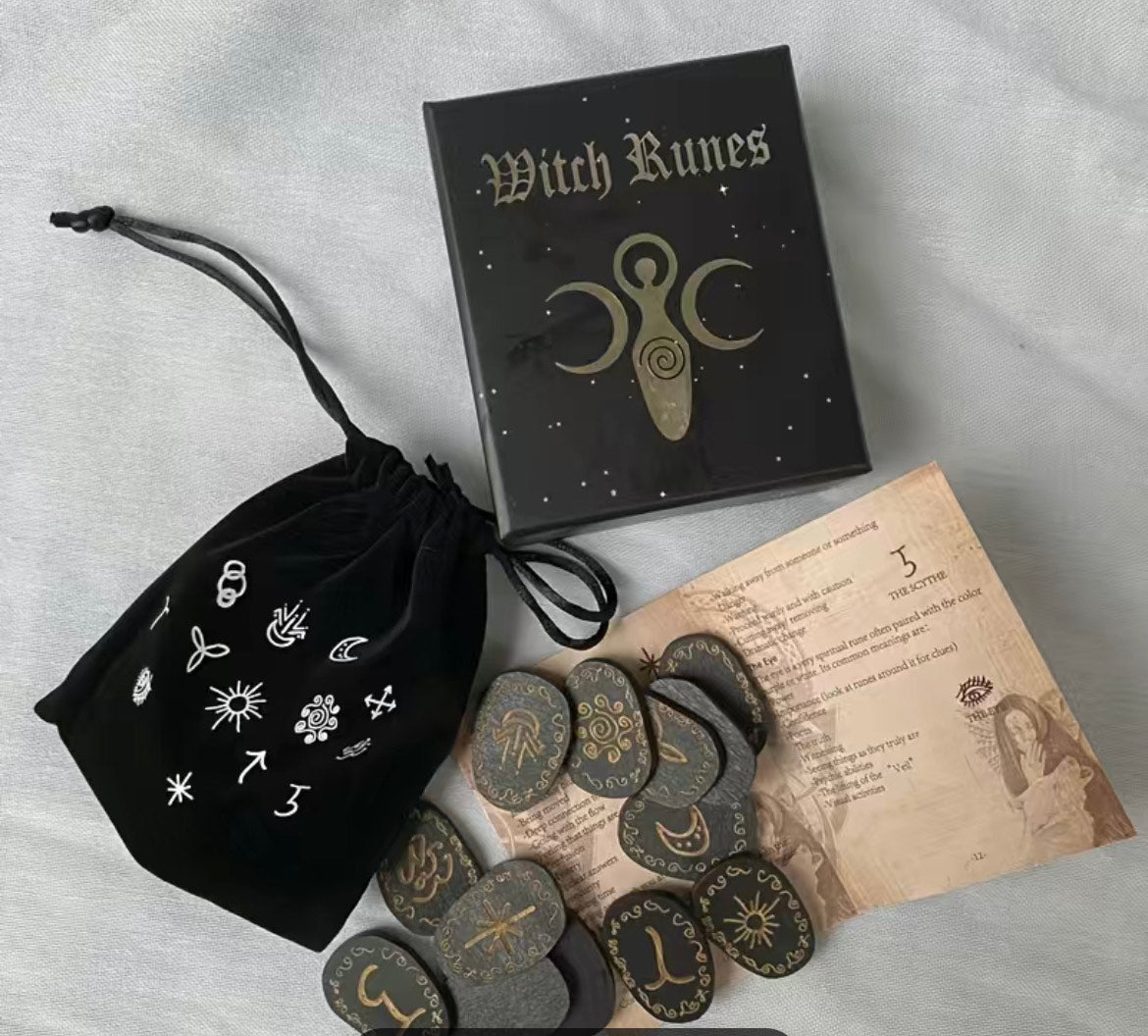 Tarot 14pcs Wooden Runes Stone Set