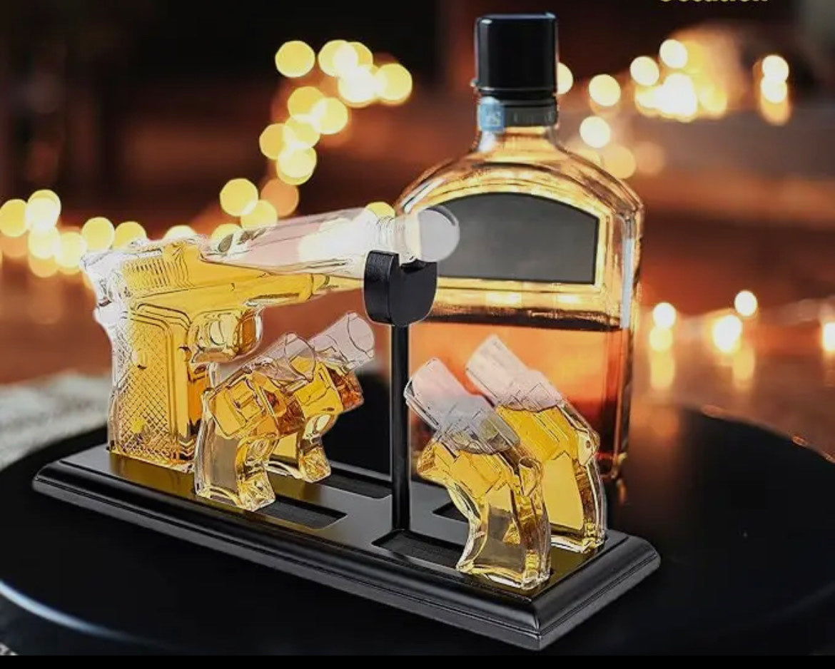 Whiskey Gun Decanter &Shot Glasses Gift Set - Mahogany