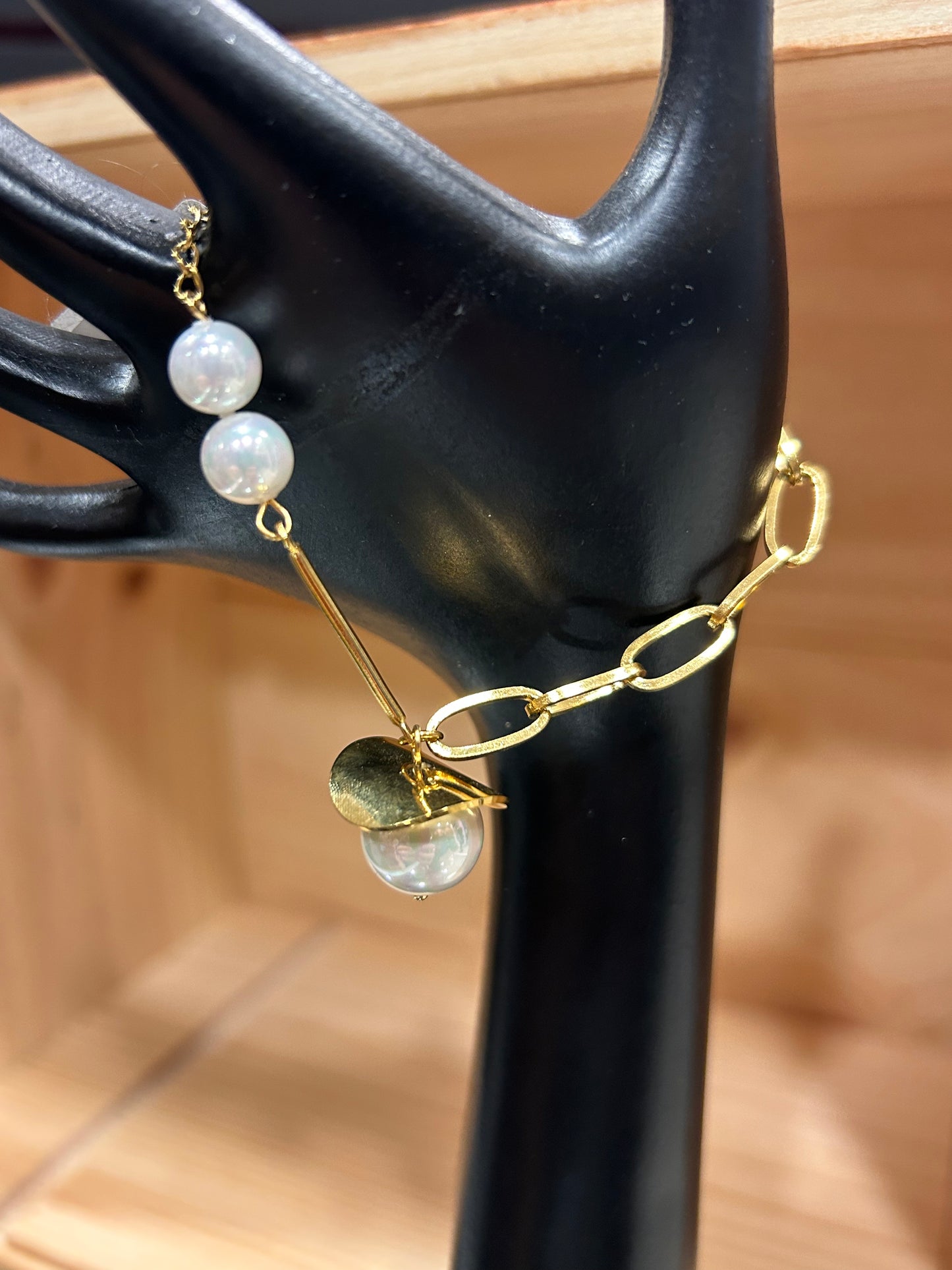 Gold Chain Link Bracelet with Pearl