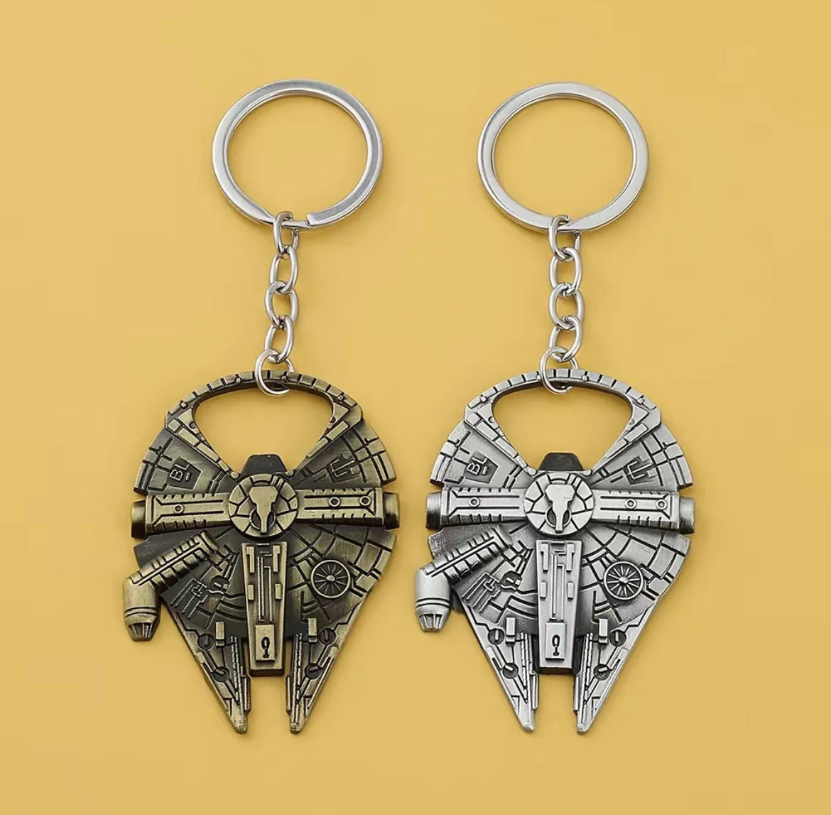 Millennium Falcon Keychain