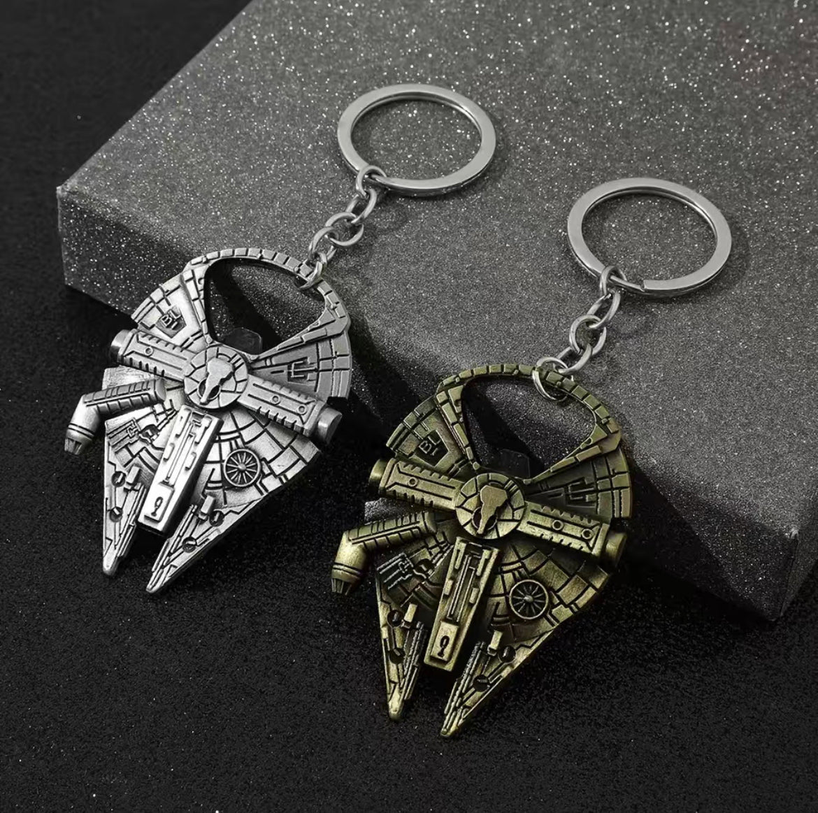 Millennium Falcon Keychain