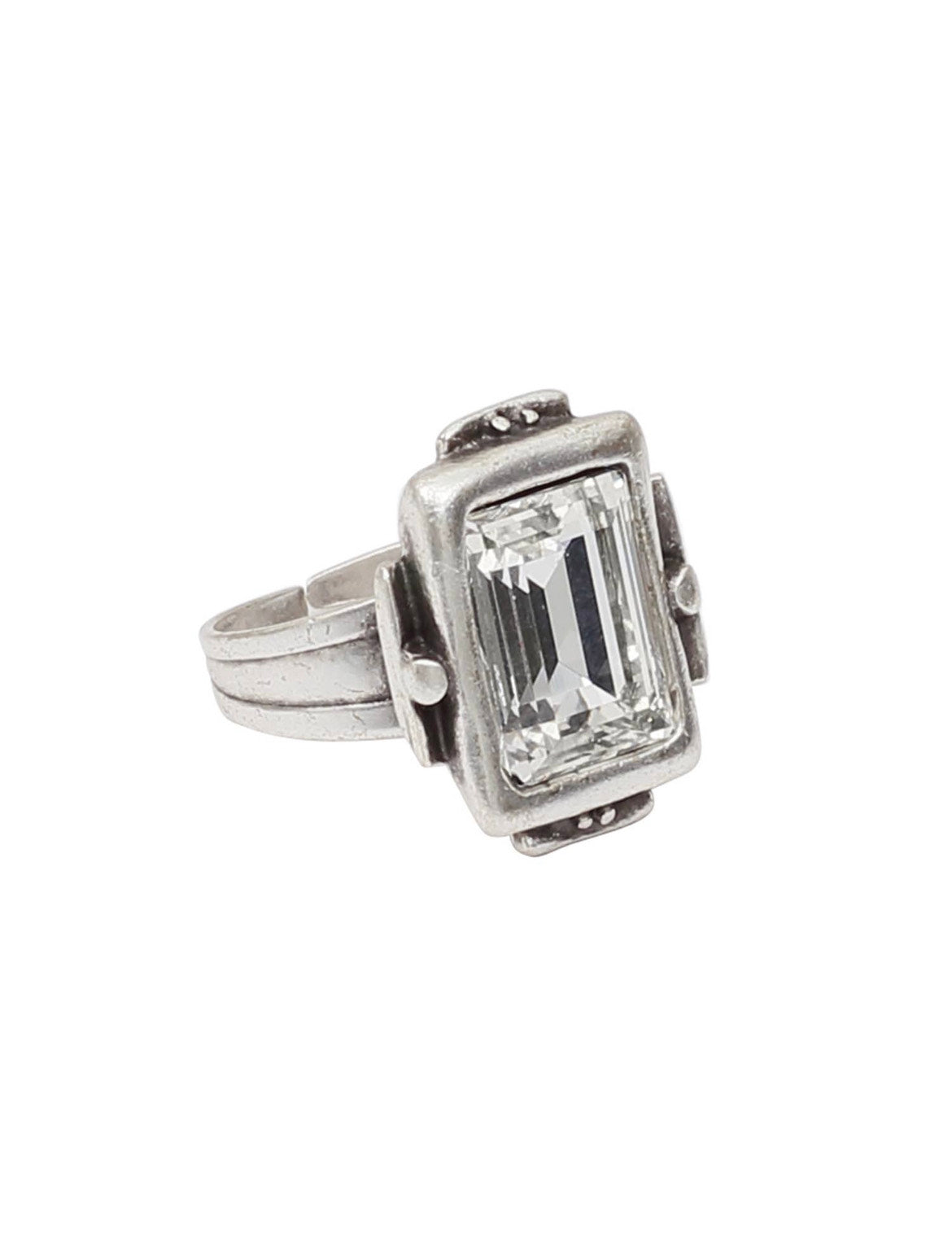 CHANOUR Handrafted Solitaire Ring